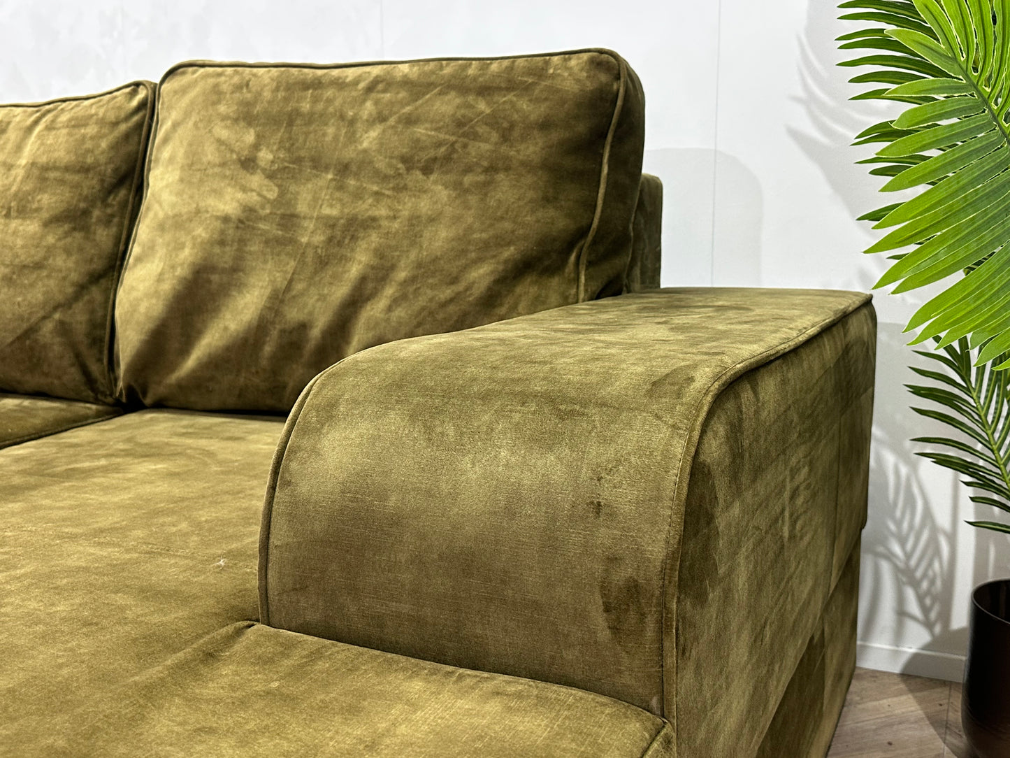 Groene Velvet Hoekbank ~ Losse Rugkussens Met Afneembare Hoezen