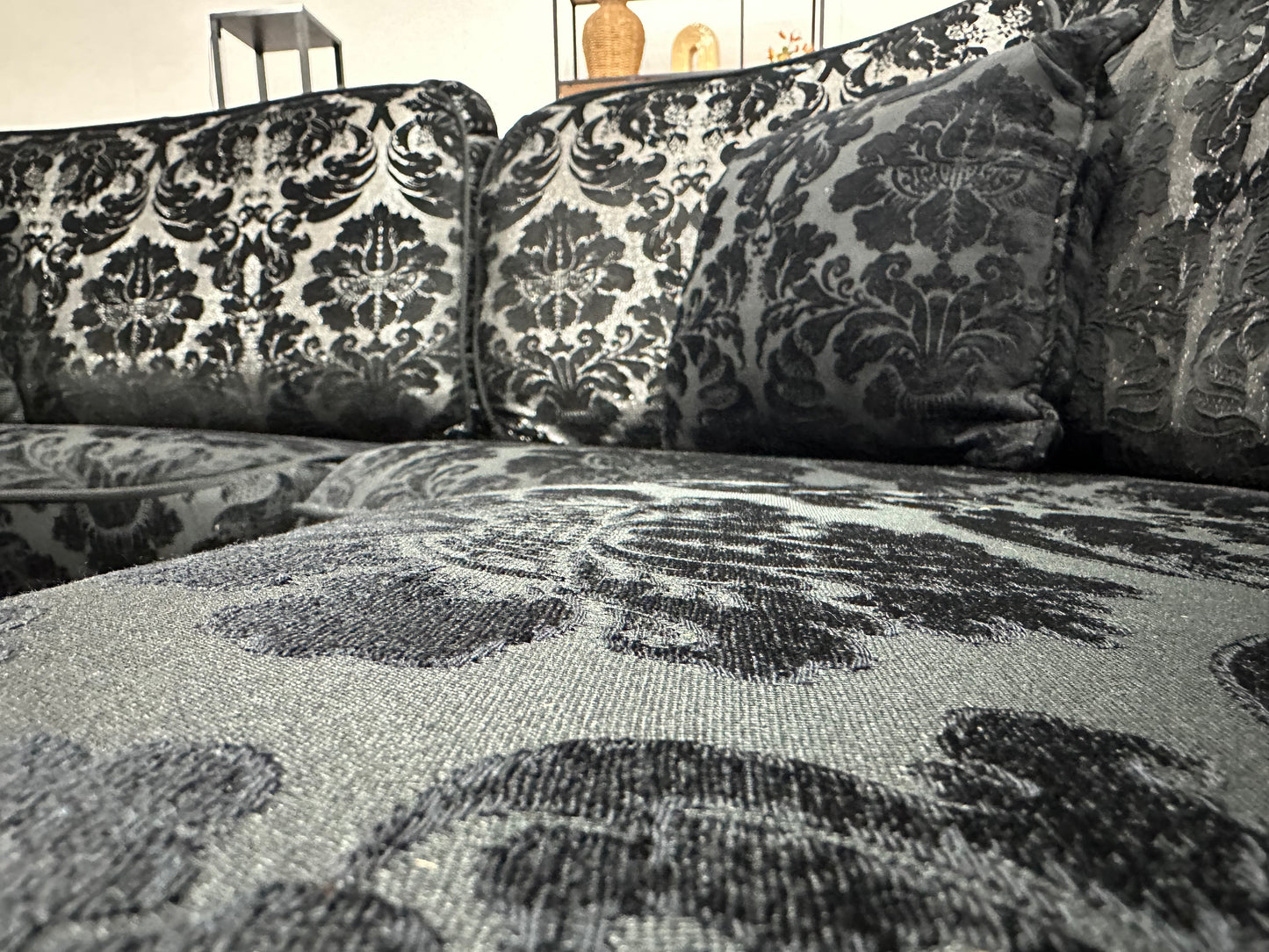 Zwarte Velvet Hoekbank Inc Fauteuil & Hocker ~ Losse Kussens Met Afneembare Hoezen