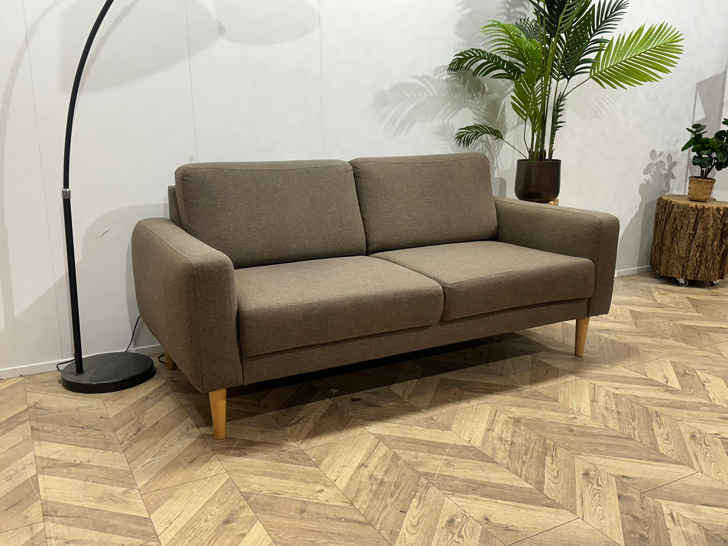 Licht Bruine 2.5-Zits Bank ~ Losse Rugkussens Met Afneembare Hoezen