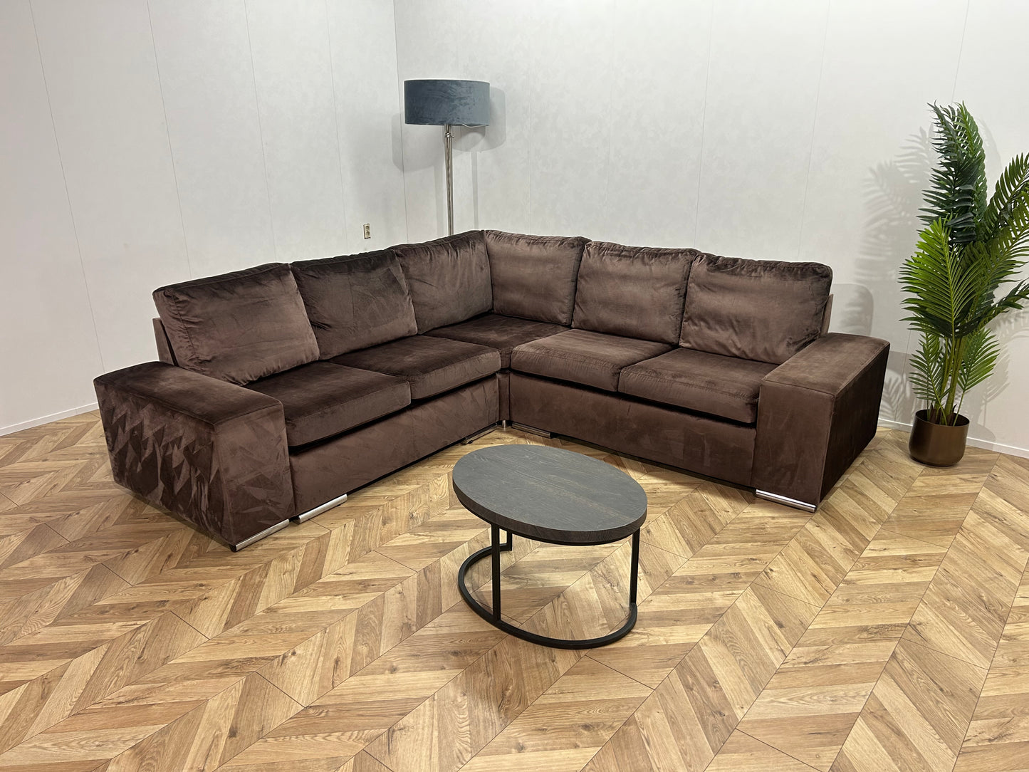 Bruine Velvet Hoekbank ~ Losse Kussens Met Afneembare hoezen