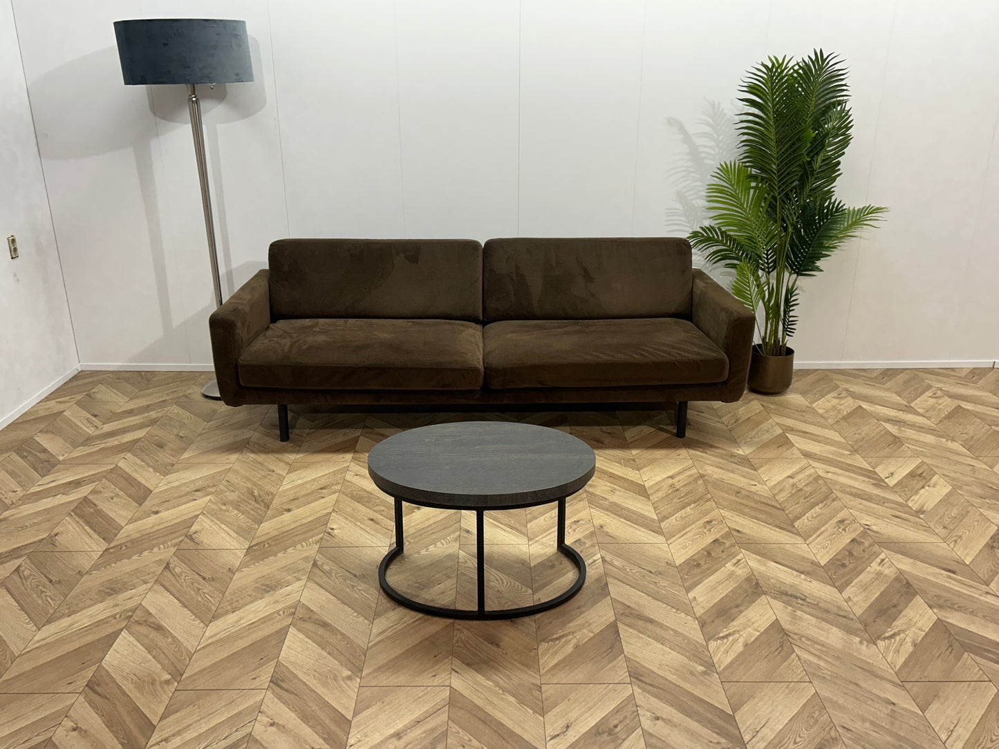 Lifestyle Bruine Velvet 2 zits Bank ~ Losse Kussens Met Afmeembare Hoezen
