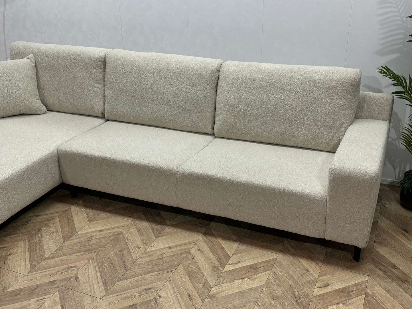 !Showroommodel! Witte Bouclé Stoffen Hoekbank