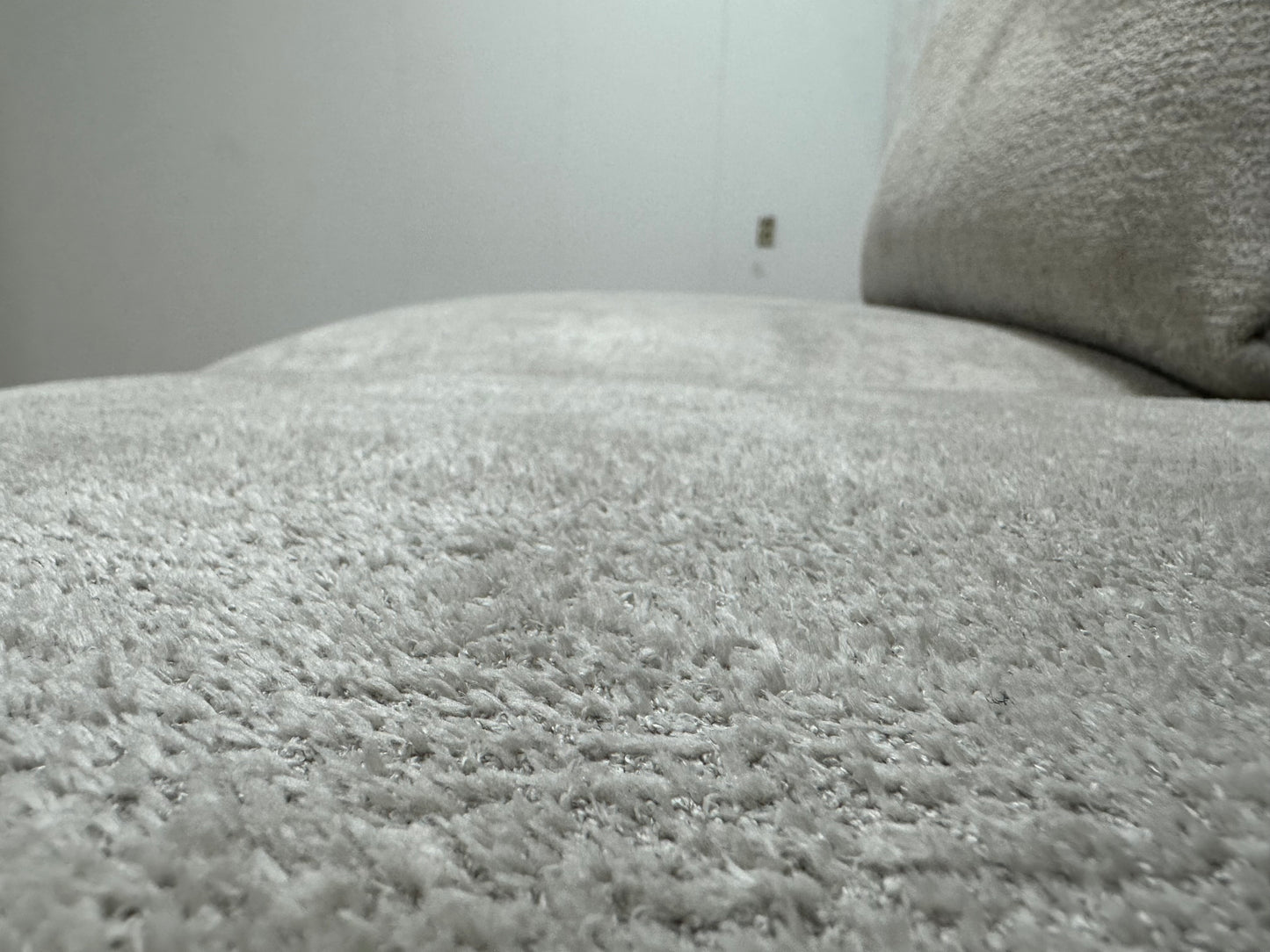 Witte Bouclé Design Bank ~ Losse Kussens Met Afneembare Hoezen