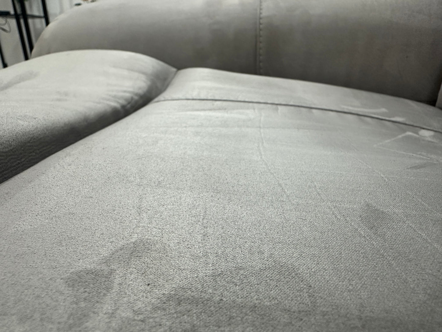 Licht Grijze 2.5-Zits Bank ~ Elektrisch Verstelbare Zittingen