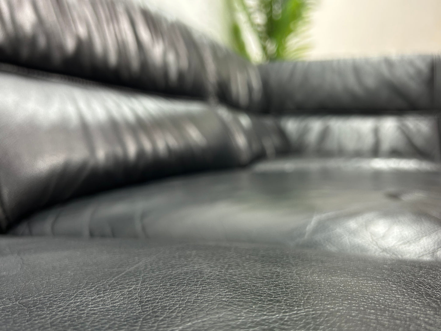 HUKLA Zwarte Lederen Hoekbank ~ Vaste Kussens