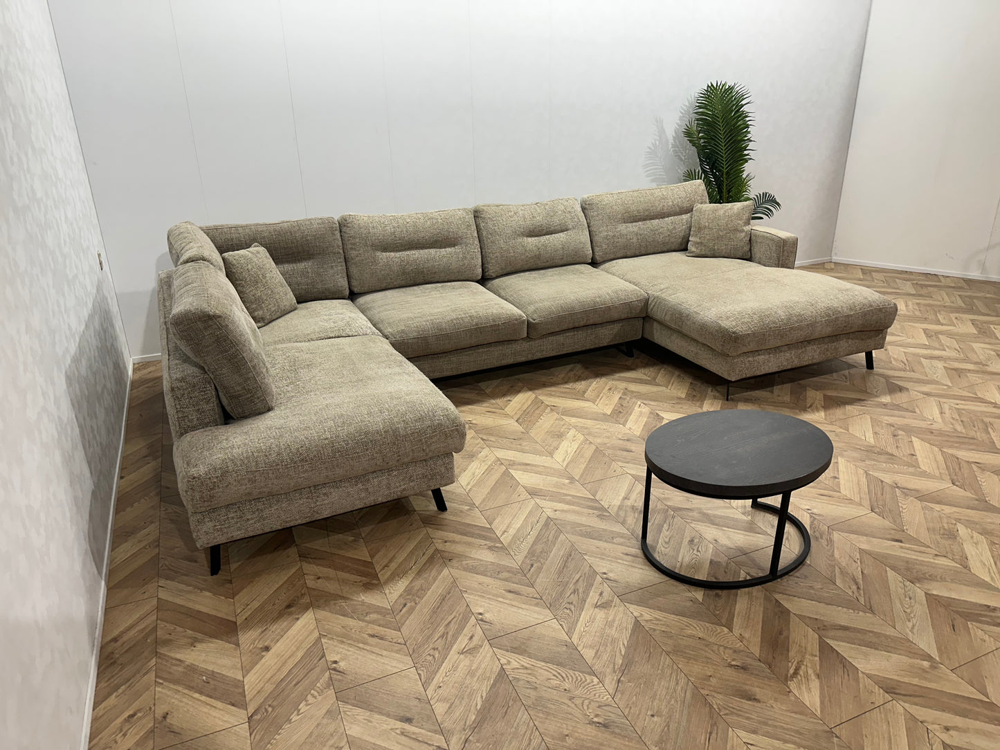 Ruime Beige U Bank ~ Losse Kussens Met Afneembare Hoezen