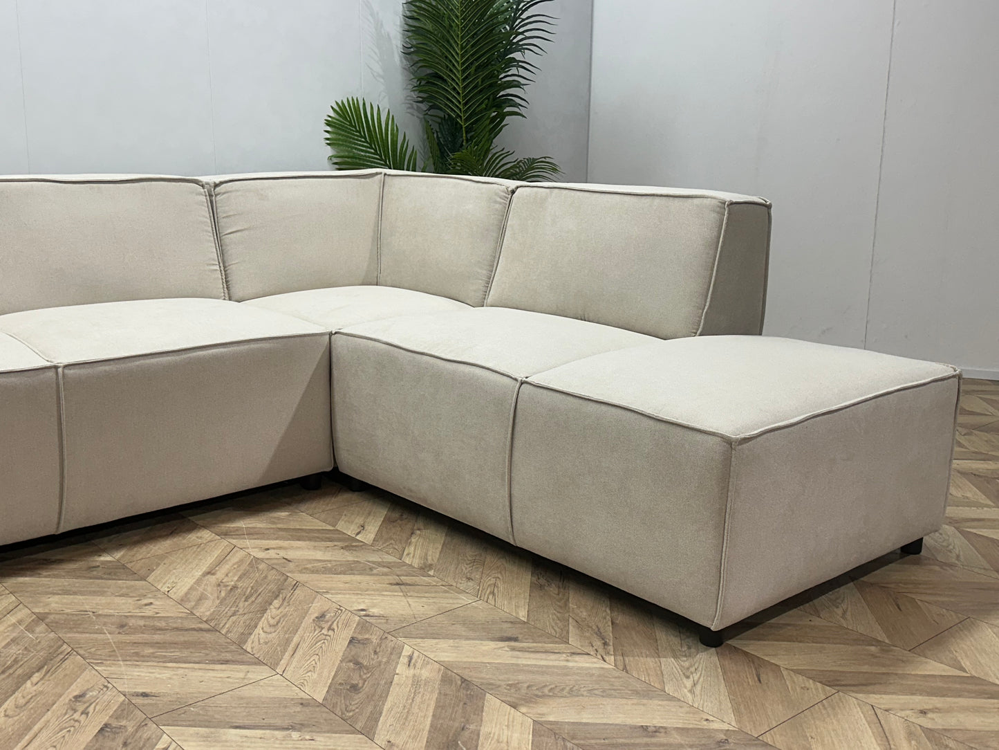 !Showroommodel! Crème Suède Stoffen U Bank