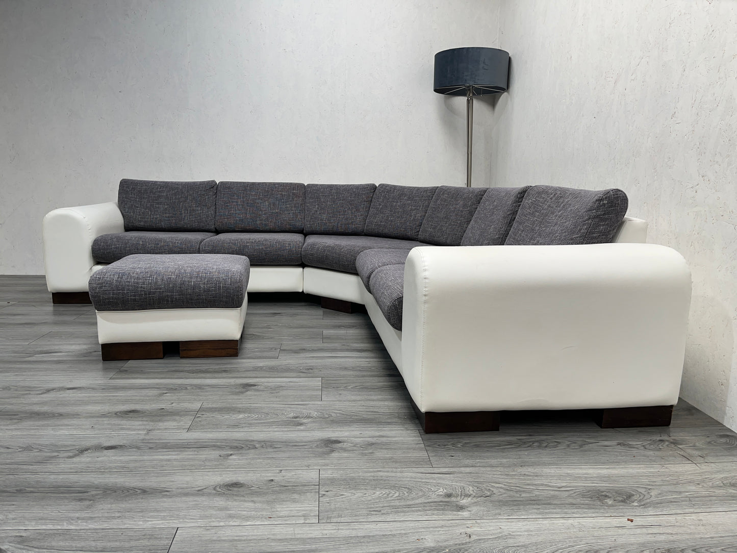 Wit / Grijze, Echt Lederen / Stoffen Hoekbank Inc. hocker - Banken Bazaar