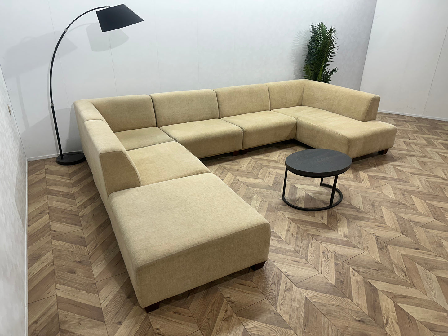 Montèl Beige Ruime U Bank ~ Vaste Kussens