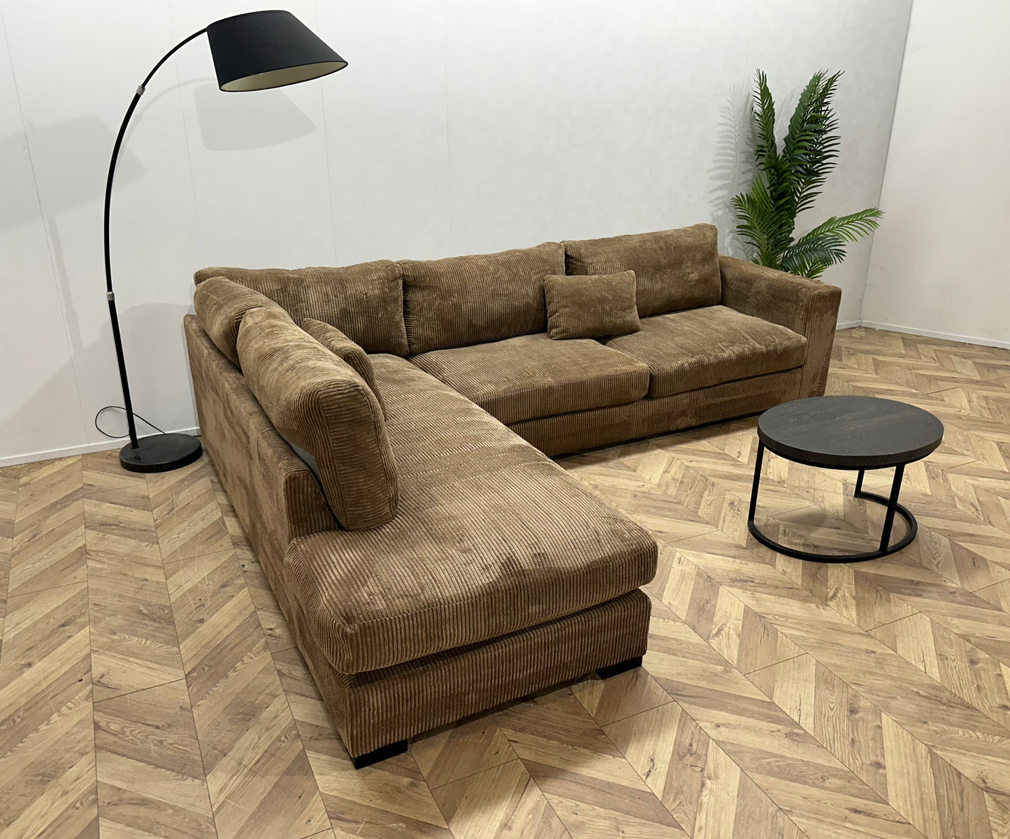 Taupe/Licht Bruine Ribstof Hoekbank ~ Losse Kussens Met Afneembare Hoezen