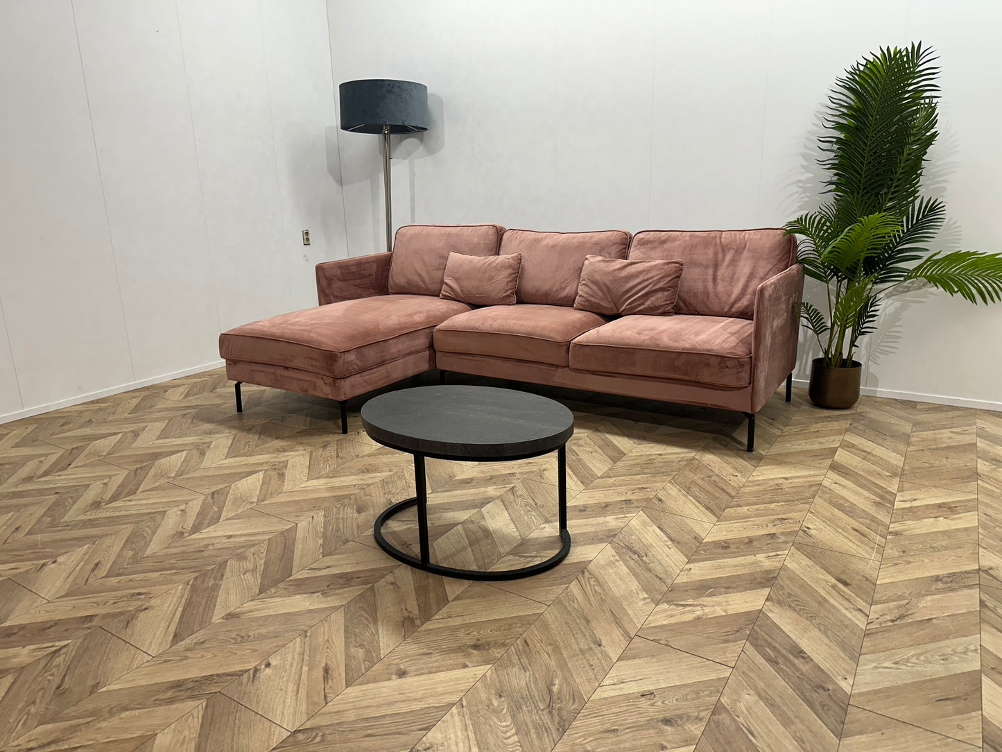 Roze Velvet Hoekbank ~ Losse Rugkussens Met Afneembare Hoezen