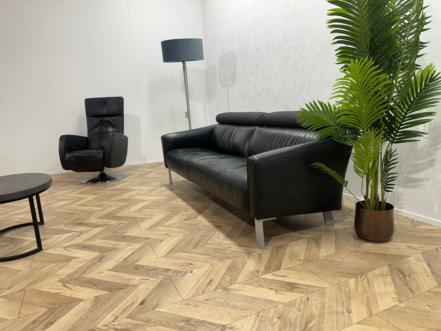 Zwarte Echt Lederen 4-Zits Bank Inc Fauteuil ~ Verstelbare Stoffen Hoofdsteunen