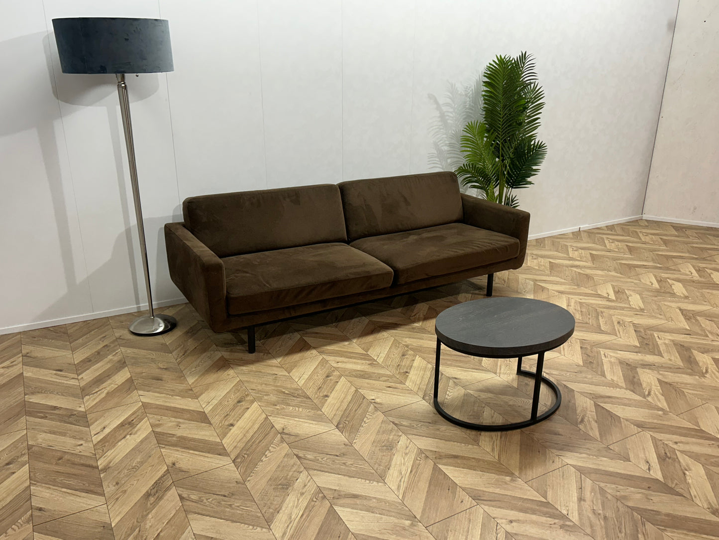 Lifestyle Bruine Velvet 2 zits Bank ~ Losse Kussens Met Afmeembare Hoezen