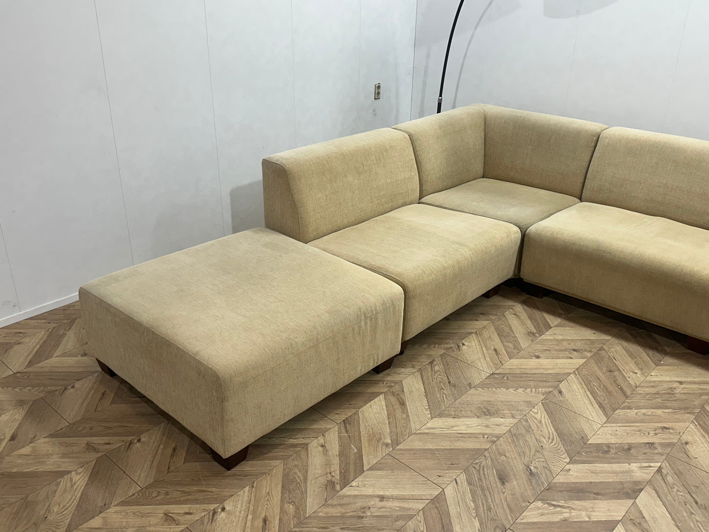 Montèl Beige Ruime U Bank ~ Vaste Kussens