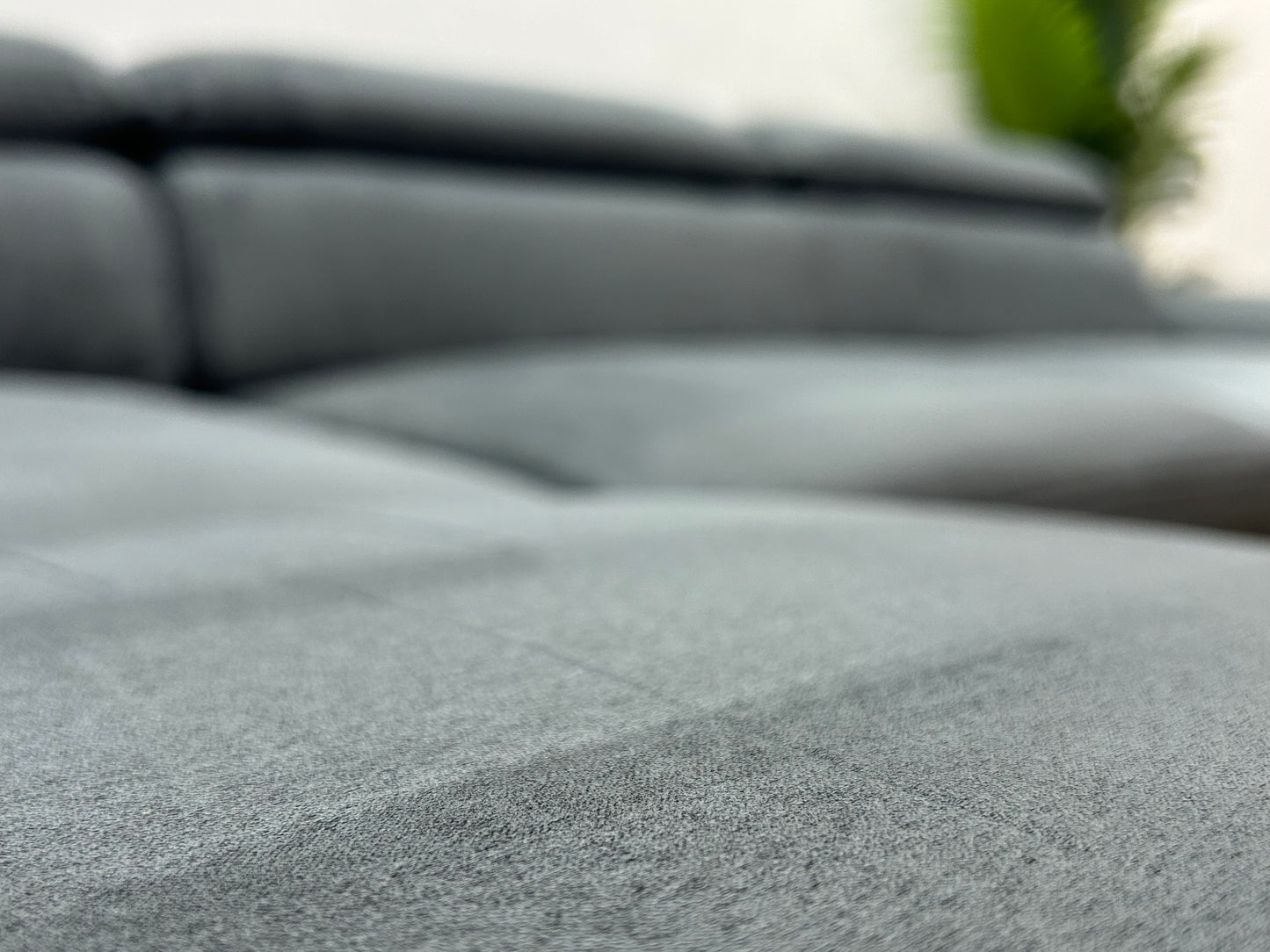 Grijze Suède Stof Hoekbank ~ Verstelbare Arm/Hoofd Steunen