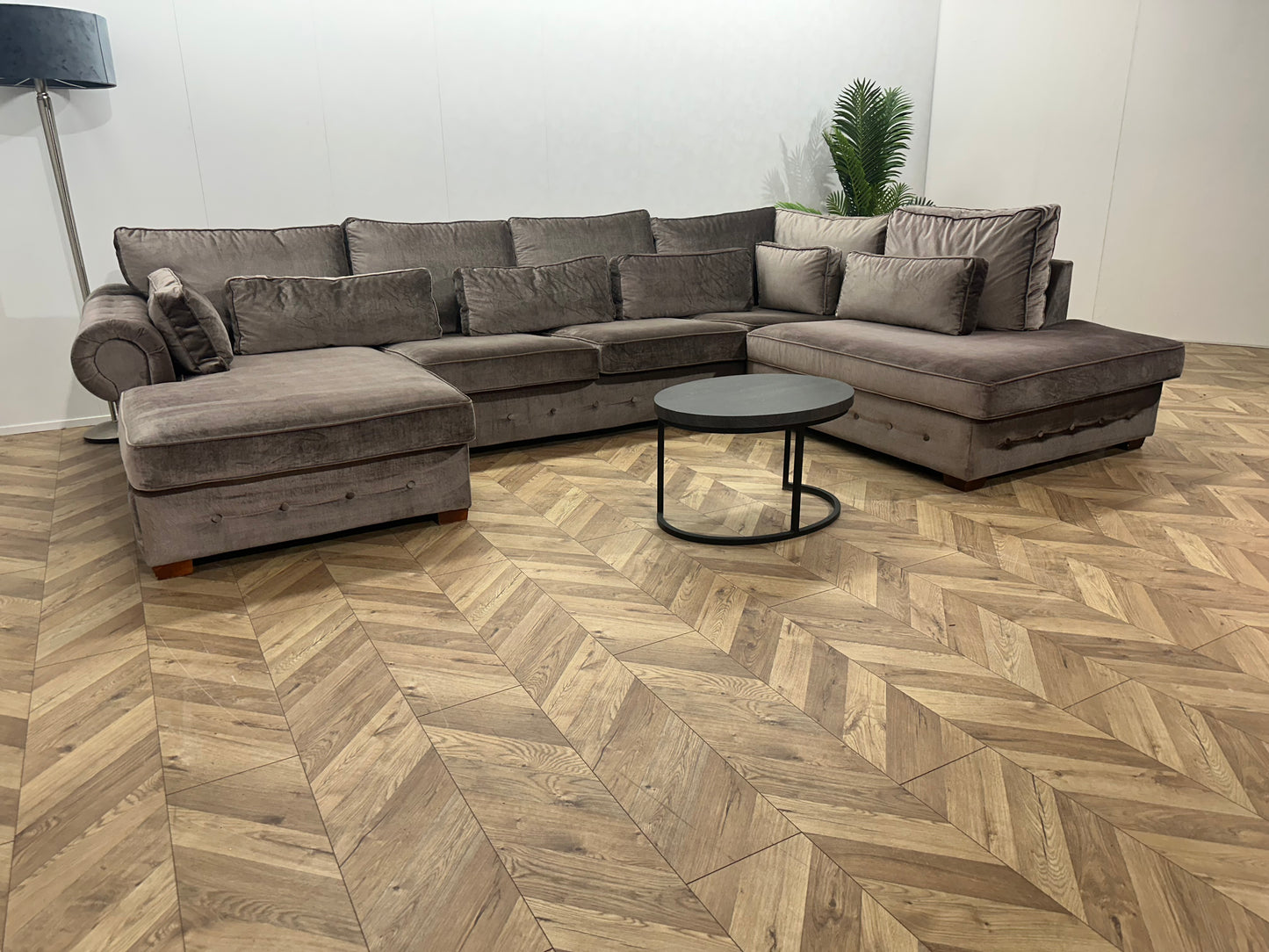 Grijze Ruime Velvet U Bank ~ Losse Kussens Met Afneembare Hoezen