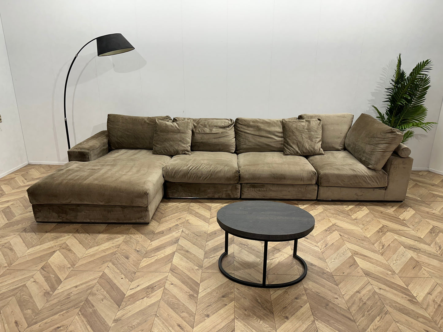 Bruine/Goude Velvet Hoekbank ~ Losse Kussens Met Afneembare Hoezen