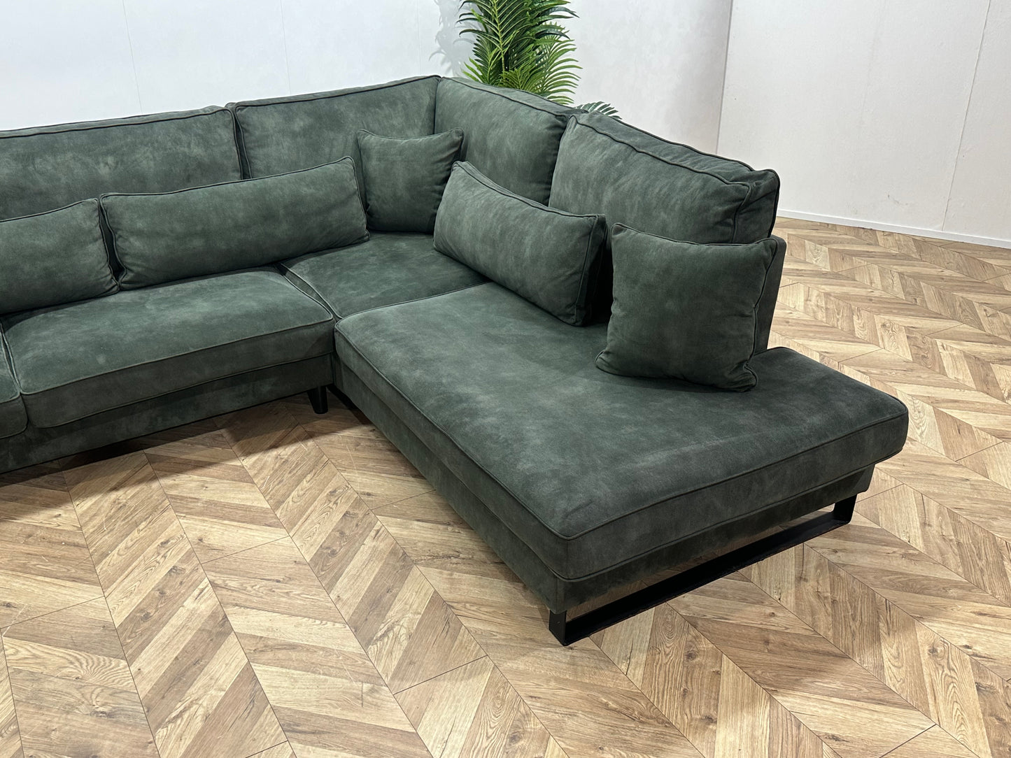 Donker Groene Velvet Hoekbank ~ Losse Kussens Met Afneembare Hoezen
