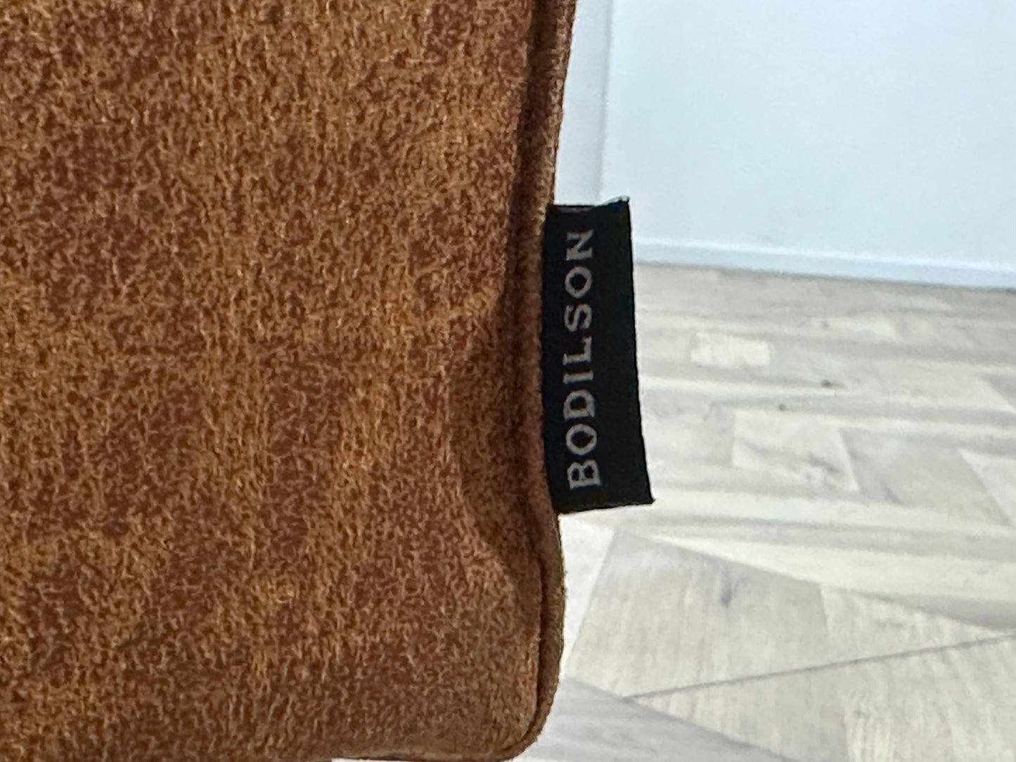 Bodilson Cognac Bruine Suède Lederen 3-Zits Bank Inc Hocker ~ Losse Kussens Met Afneembare Hoezen