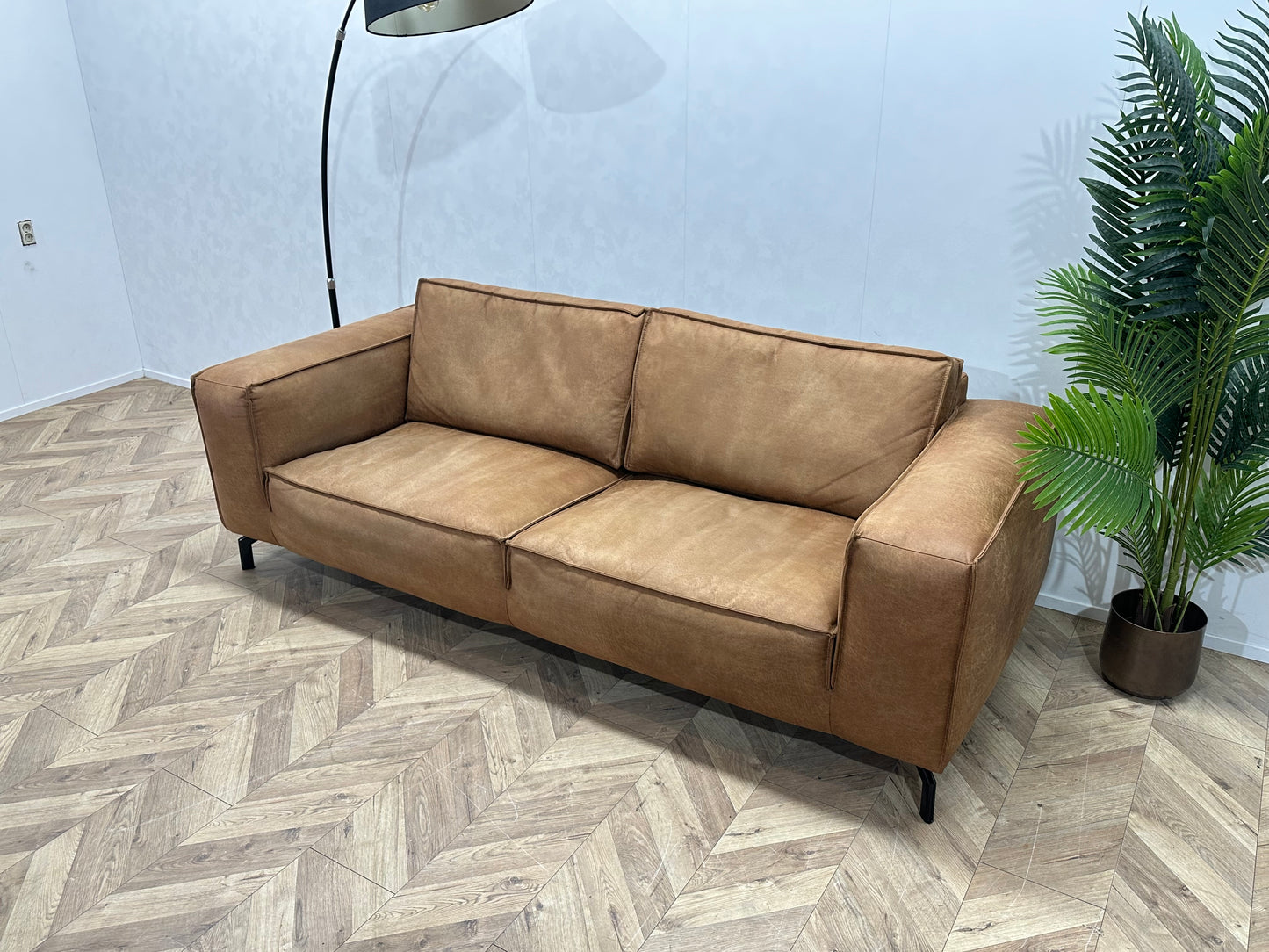 Trendhopper Cognac Bruine Suède Lederen 2.5-Zits Bank ~ Losse Rugkussens Met Afneembare Hoezen
