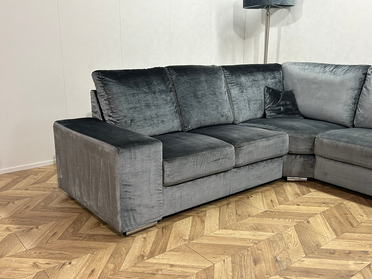 Licht Grijze Velvet U Bank ~ Losse Rugkussens Met Afneembare Hoezen