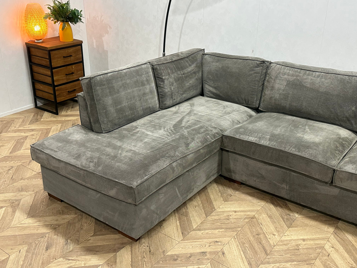 Woood Grijze Ribstof Hoekbank ~ Losse Rugkussens Met Afneembare Hoezen