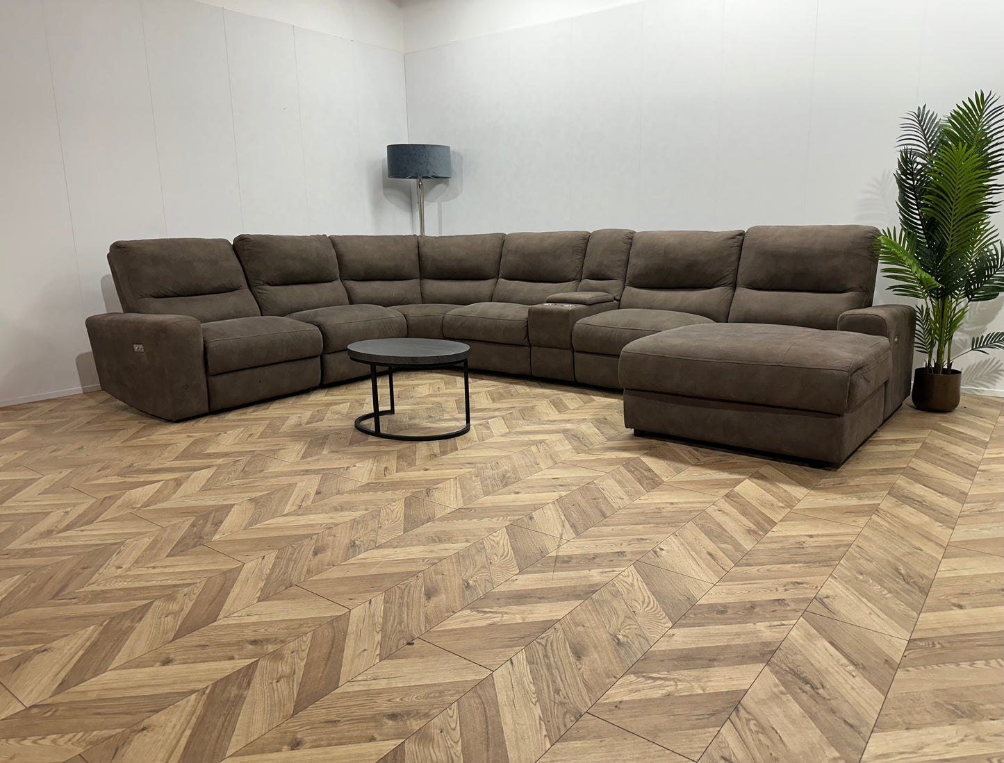 Ruime Grijze Suède Stoffen U Bank ~ Relaxfunctie