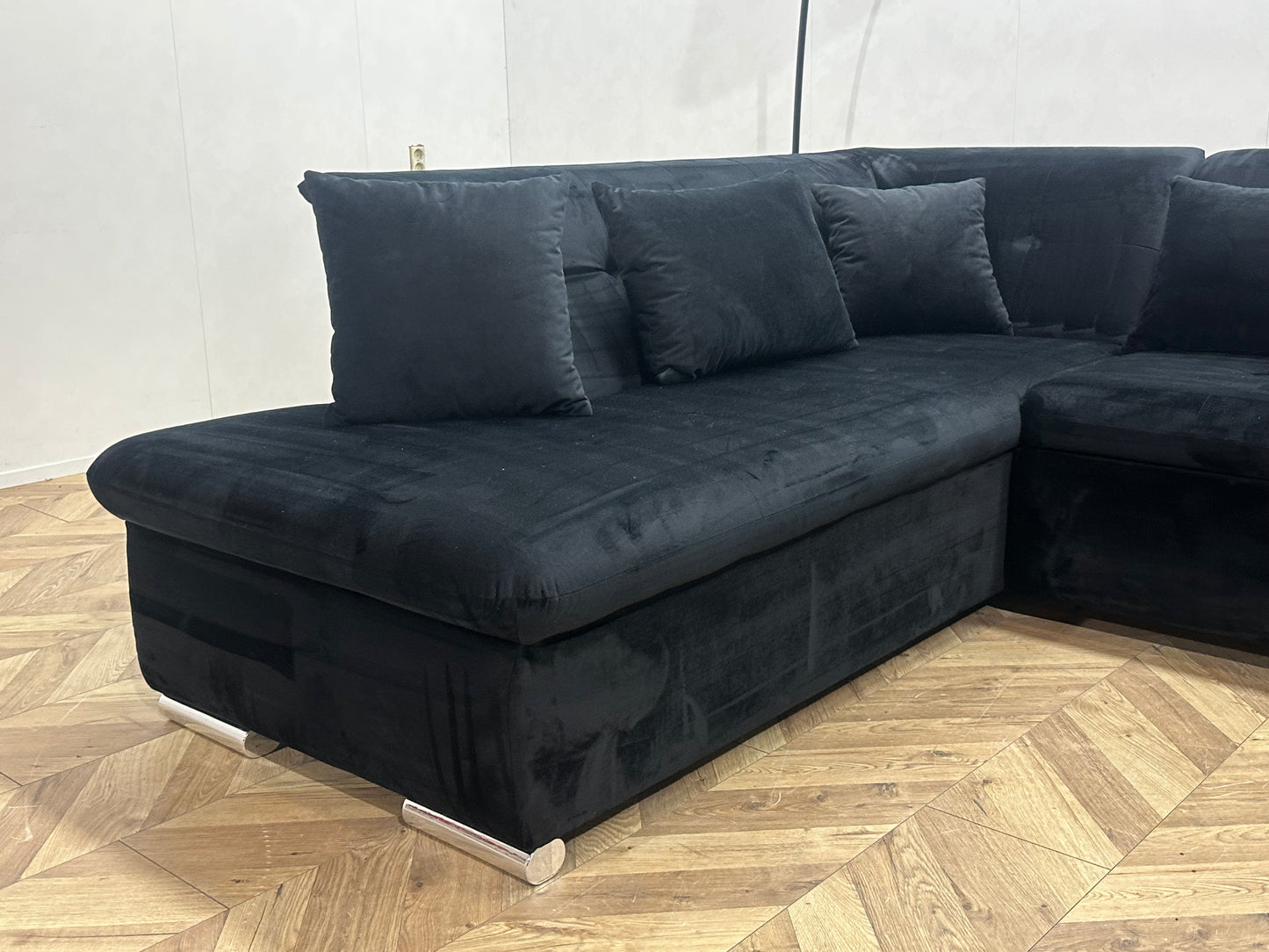 !Showroommodel! Zwarte Velvet U Bank ~ Slaapfunctie ~ Opbergruimte
