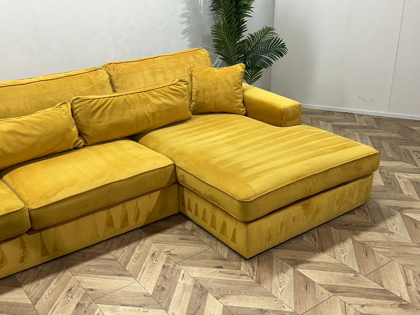 Gele Ruime Velvet U Bank ~ Losse Kussens Met Afneembare Hoezen