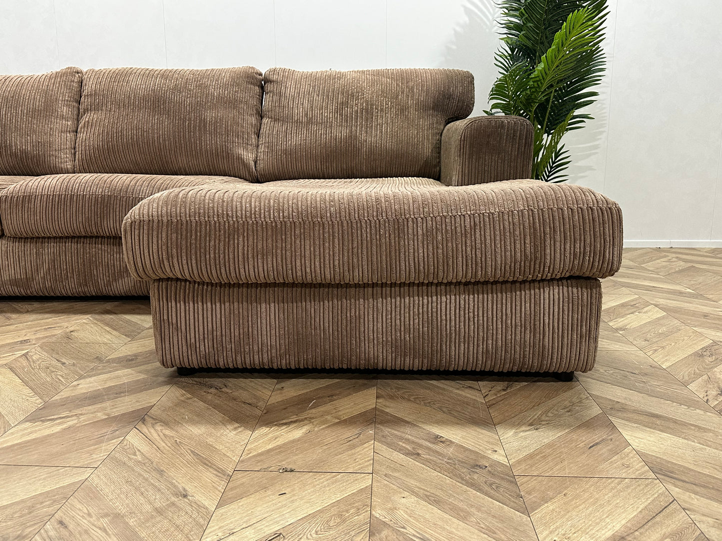 Beige Ribstof Hoekbank ~ Losse Rugkussens Met Afneembare Hoezen