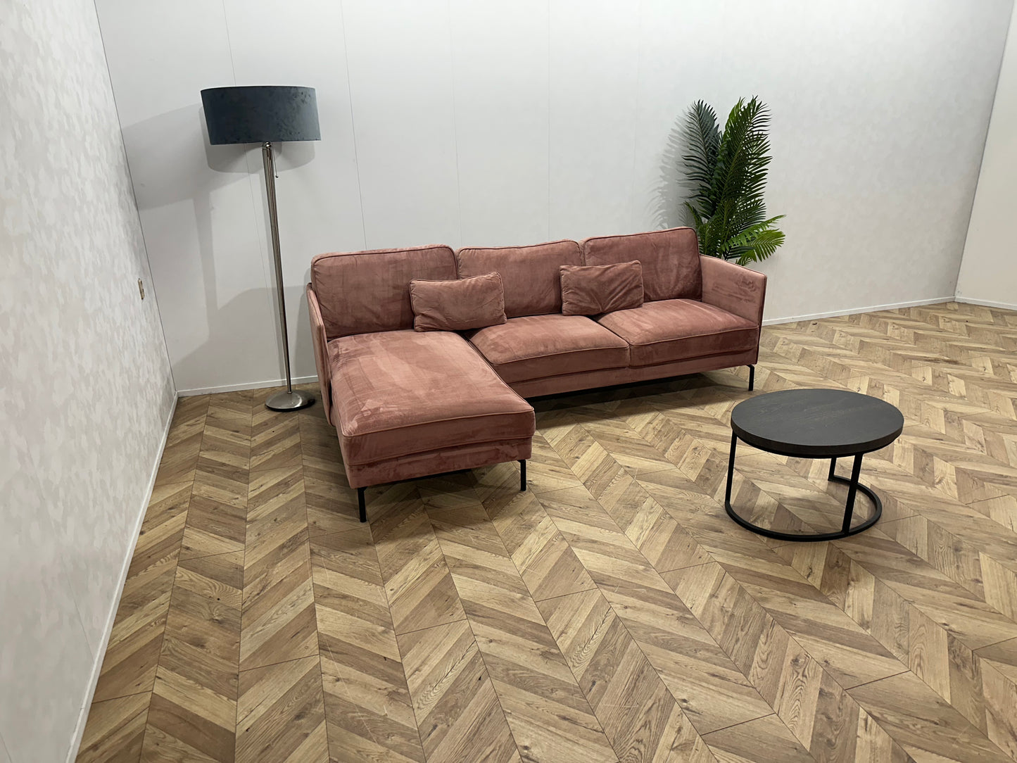 Roze Velvet Hoekbank ~ Losse Rugkussens Met Afneembare Hoezen