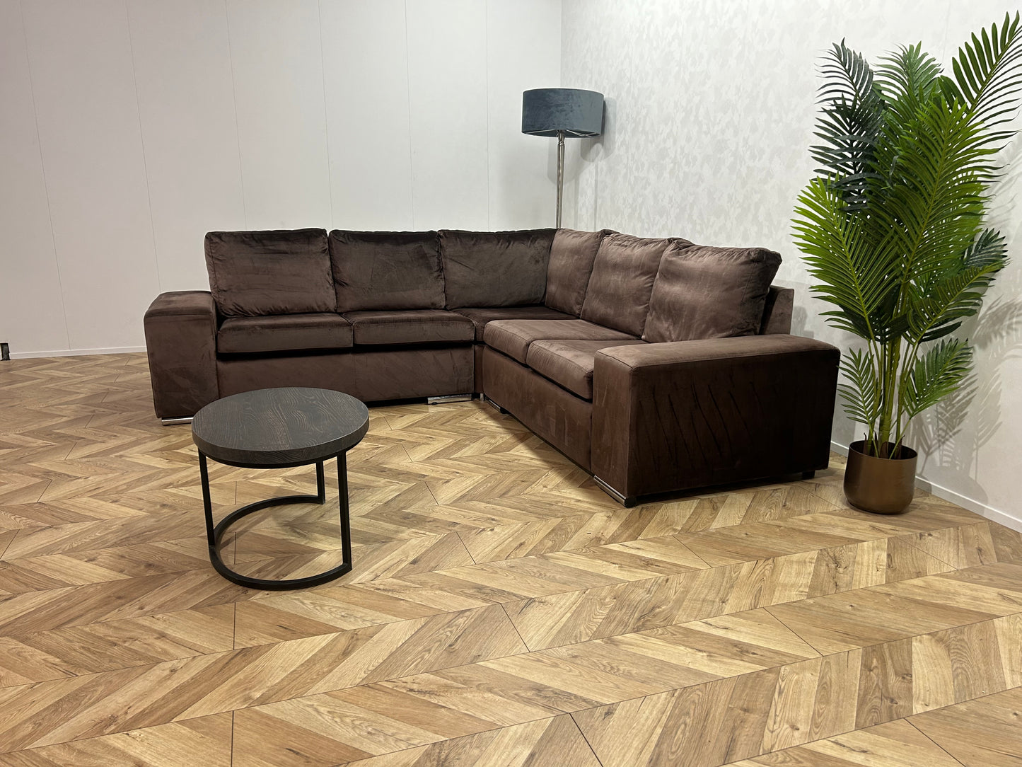 Bruine Velvet Hoekbank ~ Losse Kussens Met Afneembare hoezen