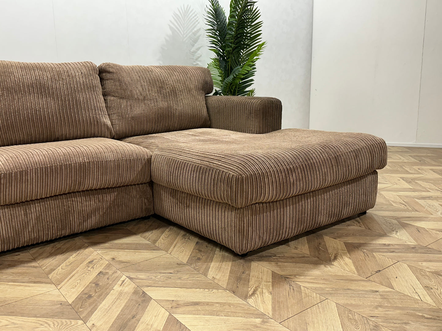 Beige Ribstof Hoekbank ~ Losse Rugkussens Met Afneembare Hoezen