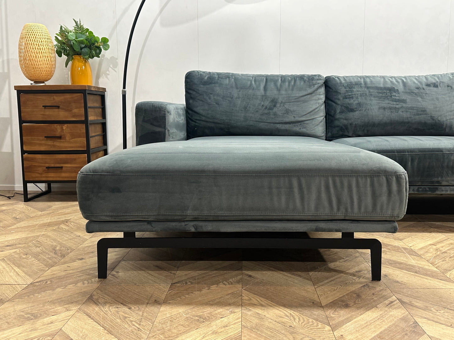 Blauwe Velvet Hoekbank ~ Losse Rugkussens Met Afneembare Hoezen