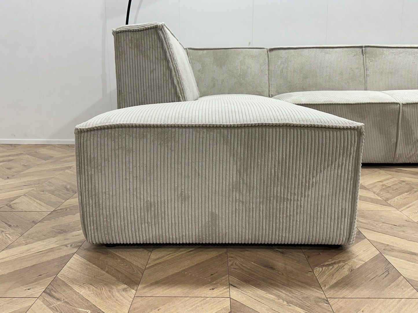 !Showroommodel! Witte Ribstof Hoekbank