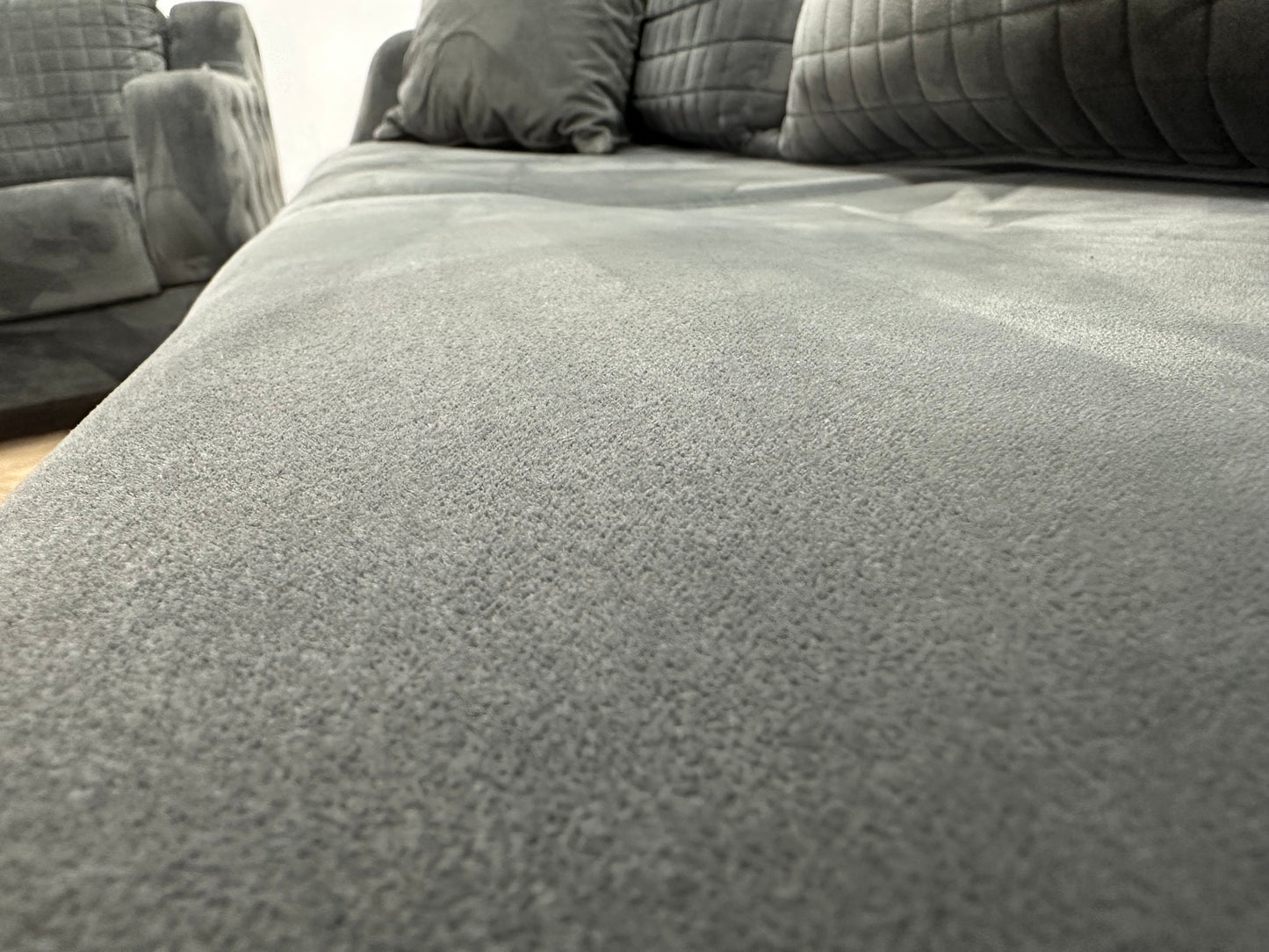 Grijze Velvet Banken Set ~ Losse Rugkussens Met Afneembare Hoezen