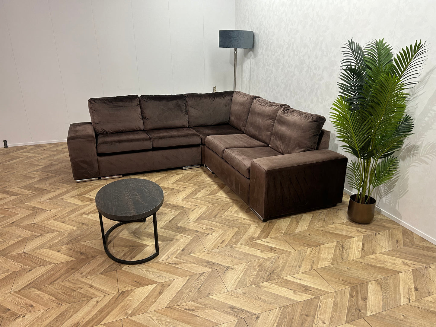 Bruine Velvet Hoekbank ~ Losse Kussens Met Afneembare hoezen
