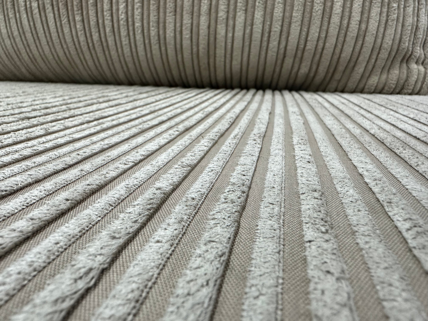 Beige Ribstof Hoekbank ~ Losse Kussens Met Afneembare Hoezen