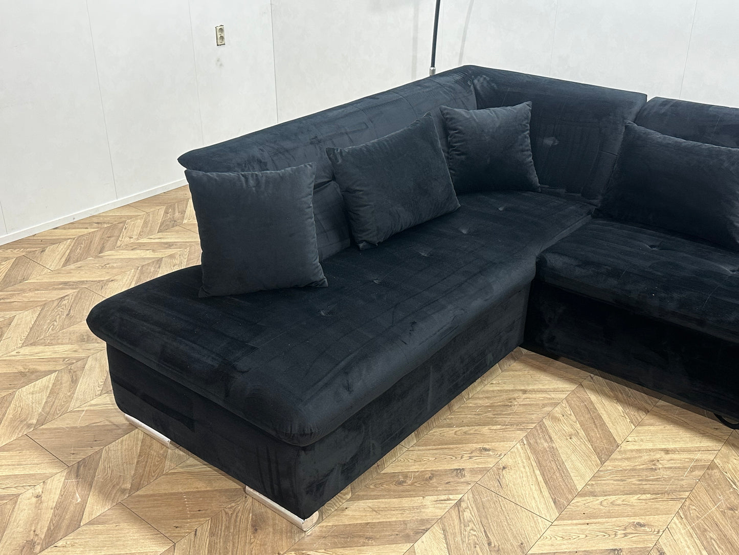 !Showroommodel! Zwarte Velvet U Bank ~ Slaapfunctie ~ Opbergruimte