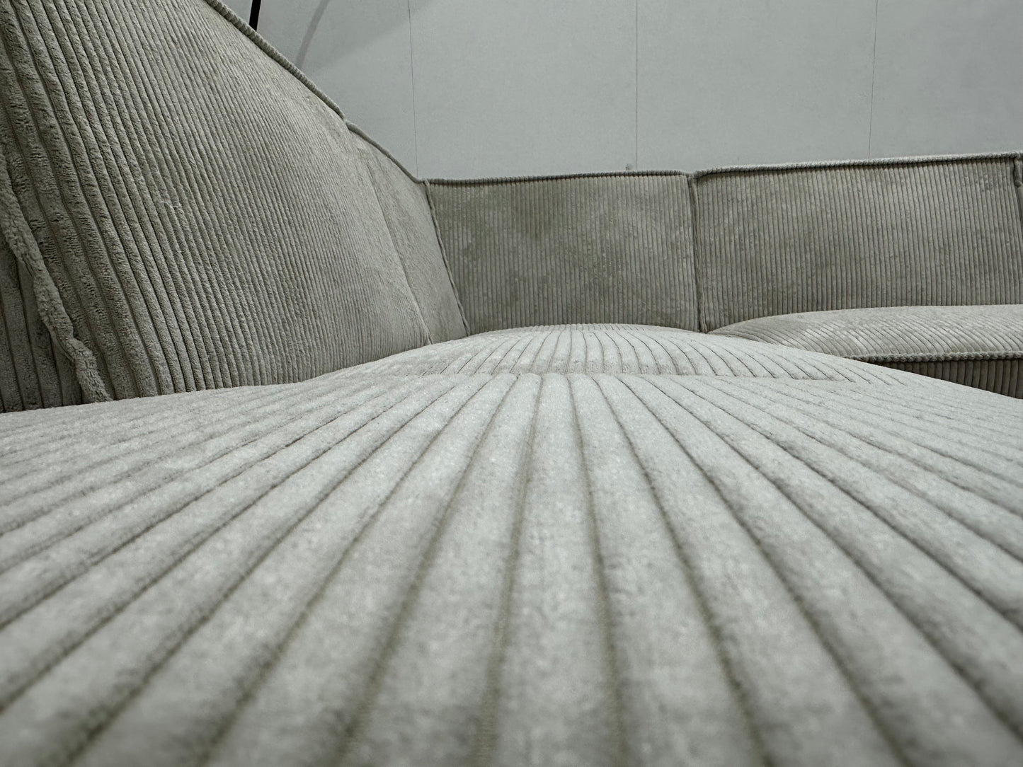 !Showroommodel! Witte Ribstof Hoekbank