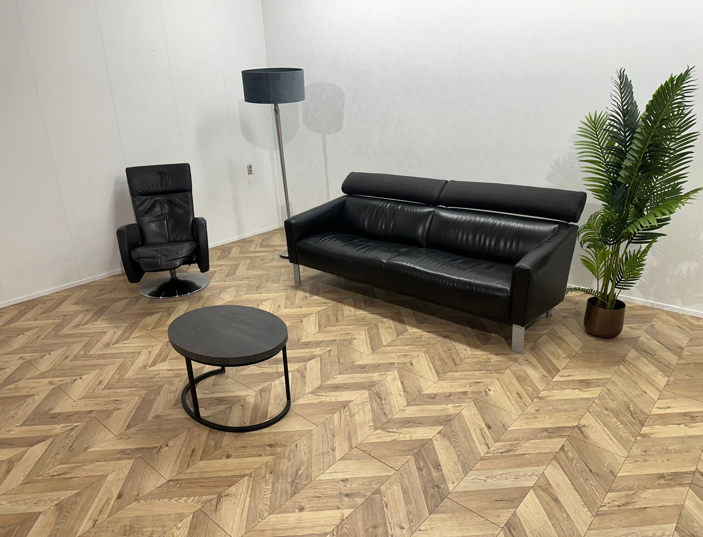 Zwarte Echt Lederen 4-Zits Bank Inc Fauteuil ~ Verstelbare Stoffen Hoofdsteunen