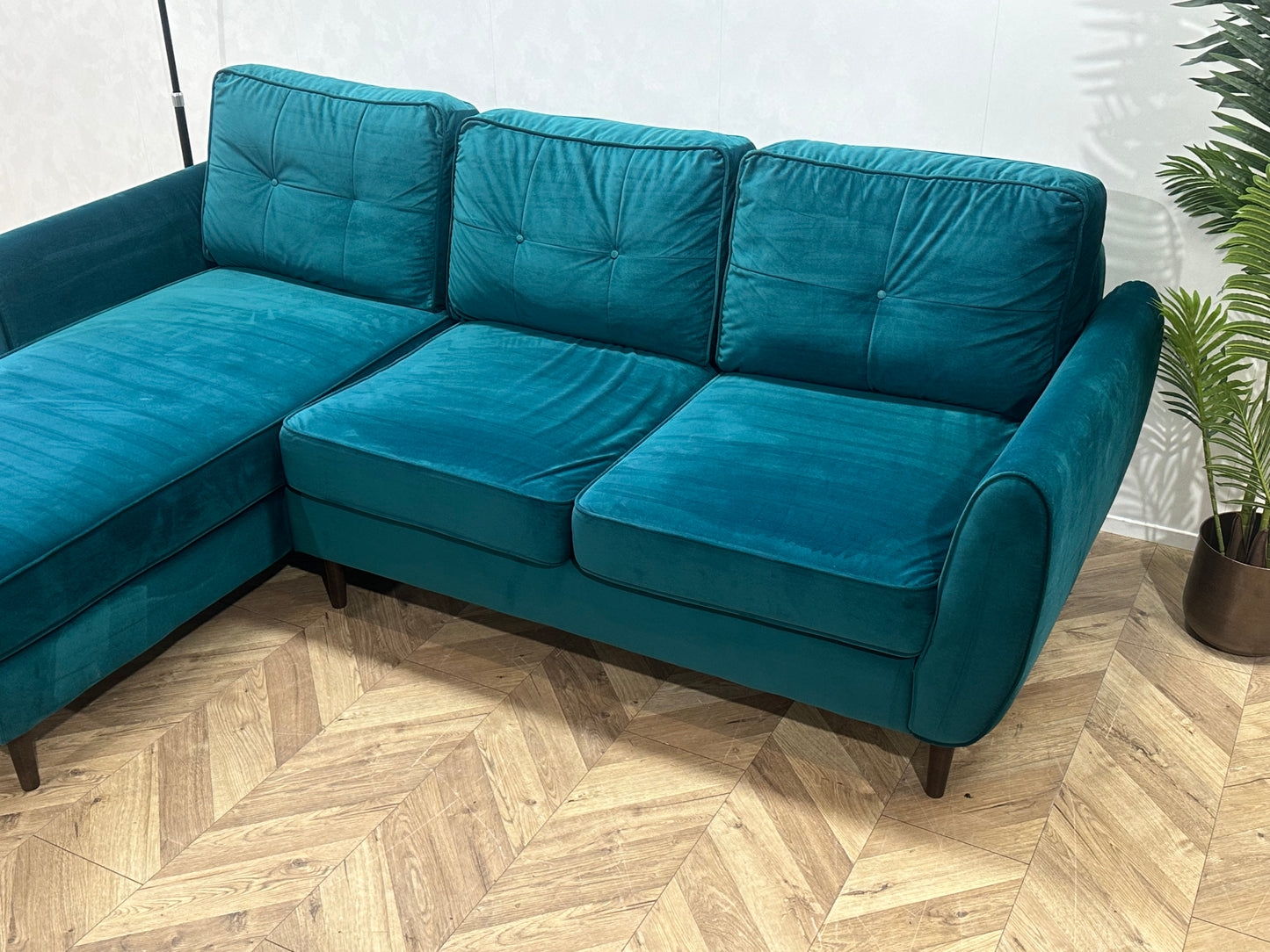 Blauwe Velvet Hoekbank ~ Losse Kussens Met Afneembare Hoezen