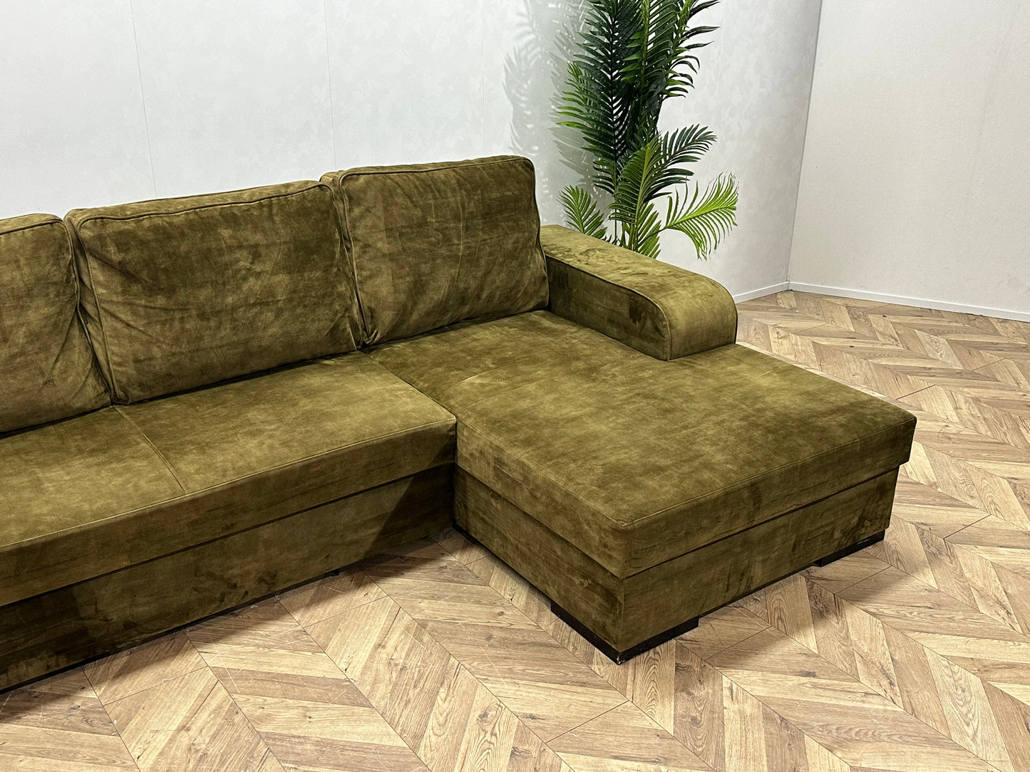 Groene Velvet Hoekbank ~ Losse Rugkussens Met Afneembare Hoezen
