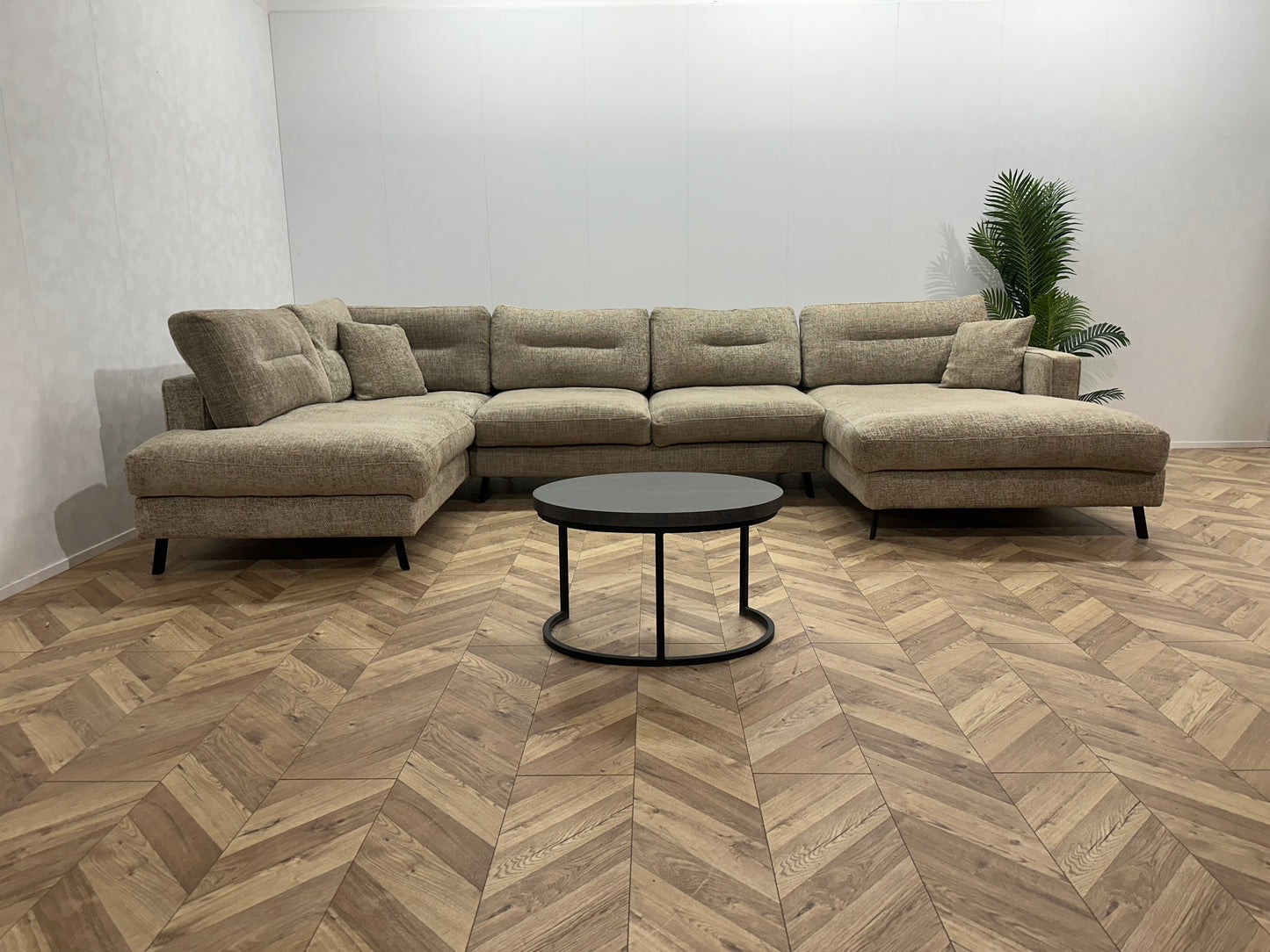 Ruime Beige U Bank ~ Losse Kussens Met Afneembare Hoezen