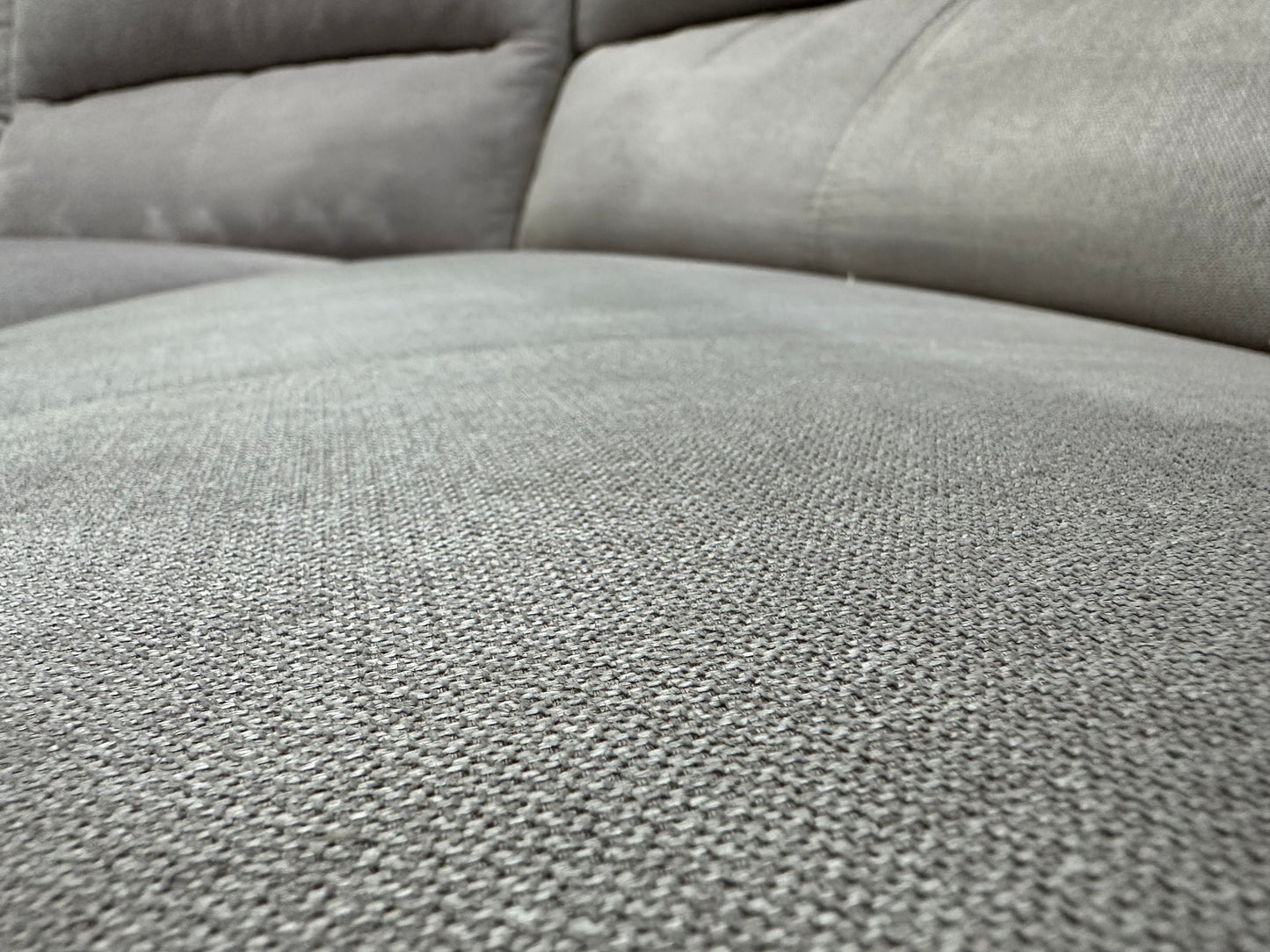 Licht Grijze Hoekbank ~ Vaste Kussens