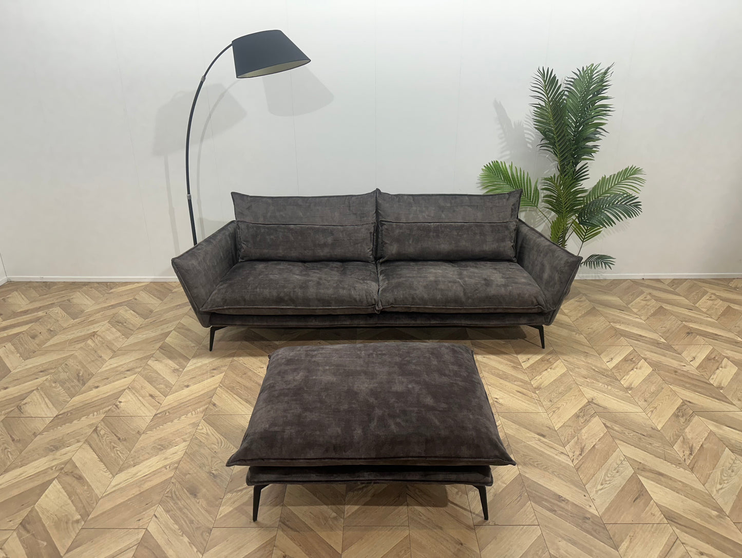 Antraciet Velvet 2.5-Zits Bank Inc Hocker ~ Losse Kussens Met Afneembare hoezen