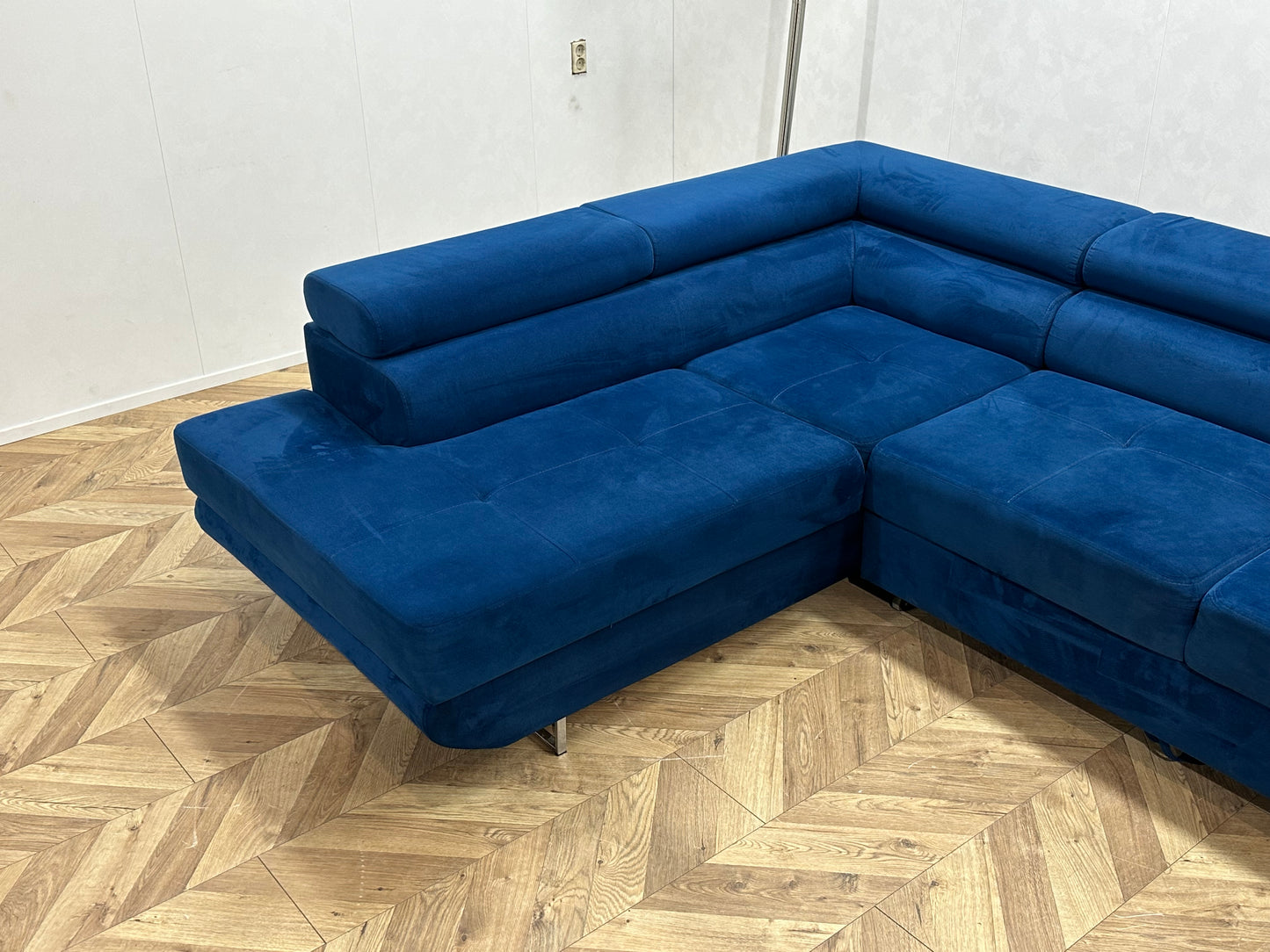 Blauwe Velvet Hoekbank ~ Slaapfunctie ~ Opbergruimte ~ Nieuwstaat