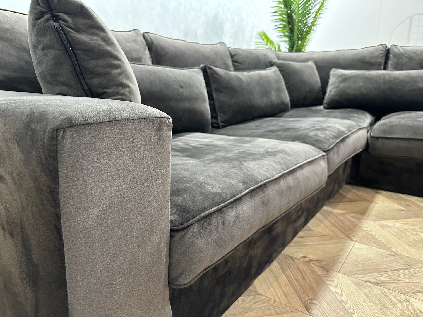 Donker Grijs/Groene Velvet Hoekbank ~ Losse Kussens Met Afneembare Hoezen
