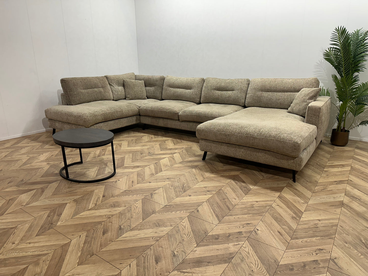 Ruime Beige U Bank ~ Losse Kussens Met Afneembare Hoezen