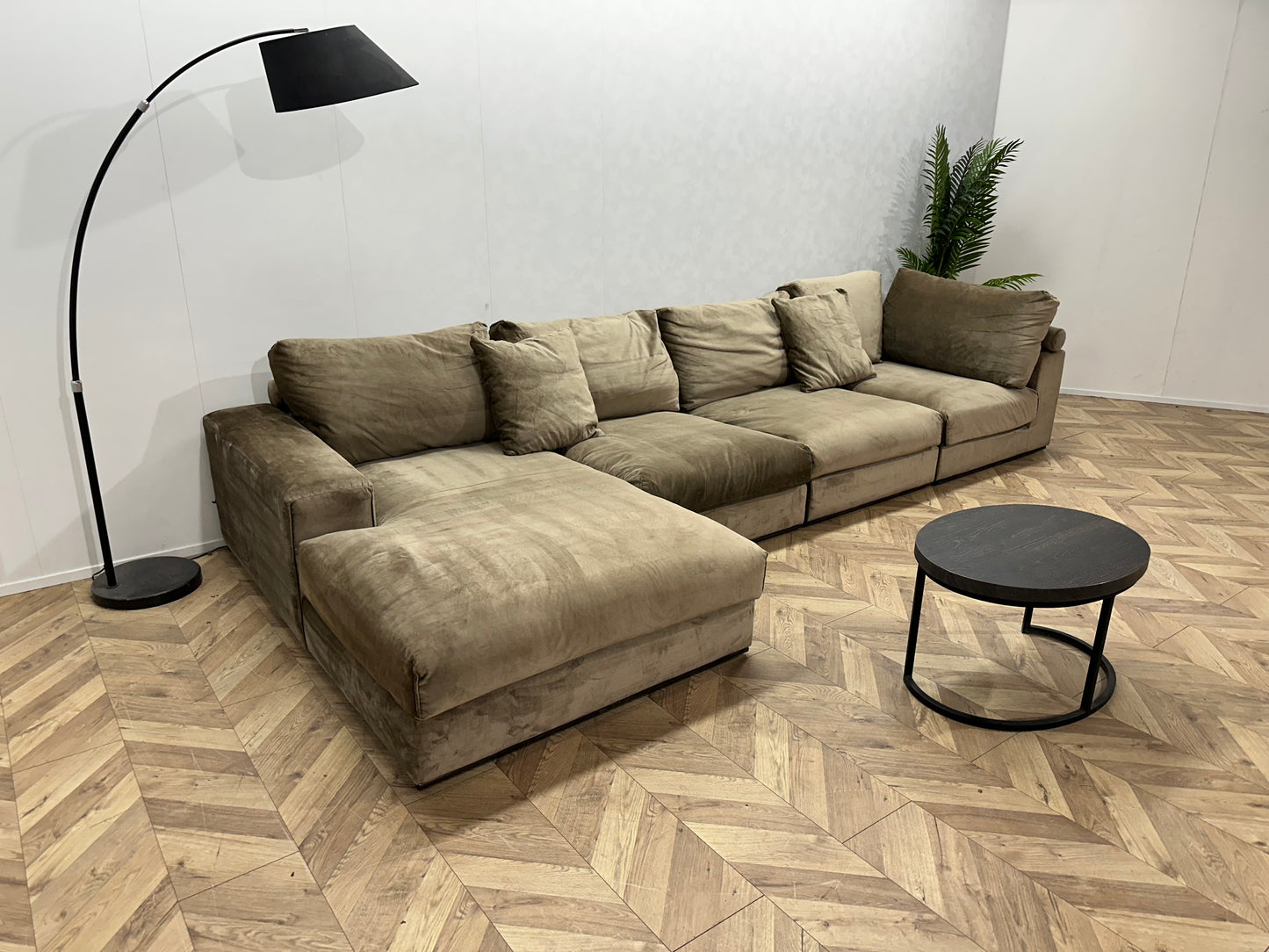 Bruine/Goude Velvet Hoekbank ~ Losse Kussens Met Afneembare Hoezen